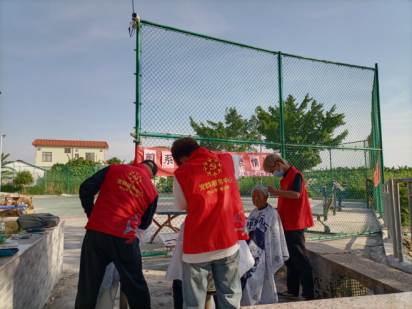 阜沙鎮(zhèn)禁毒信息〔2021〕第84期--【阜沙禁毒】開展禁毒宣傳公益活動(dòng) 社戒人員參與愛心義剪(202